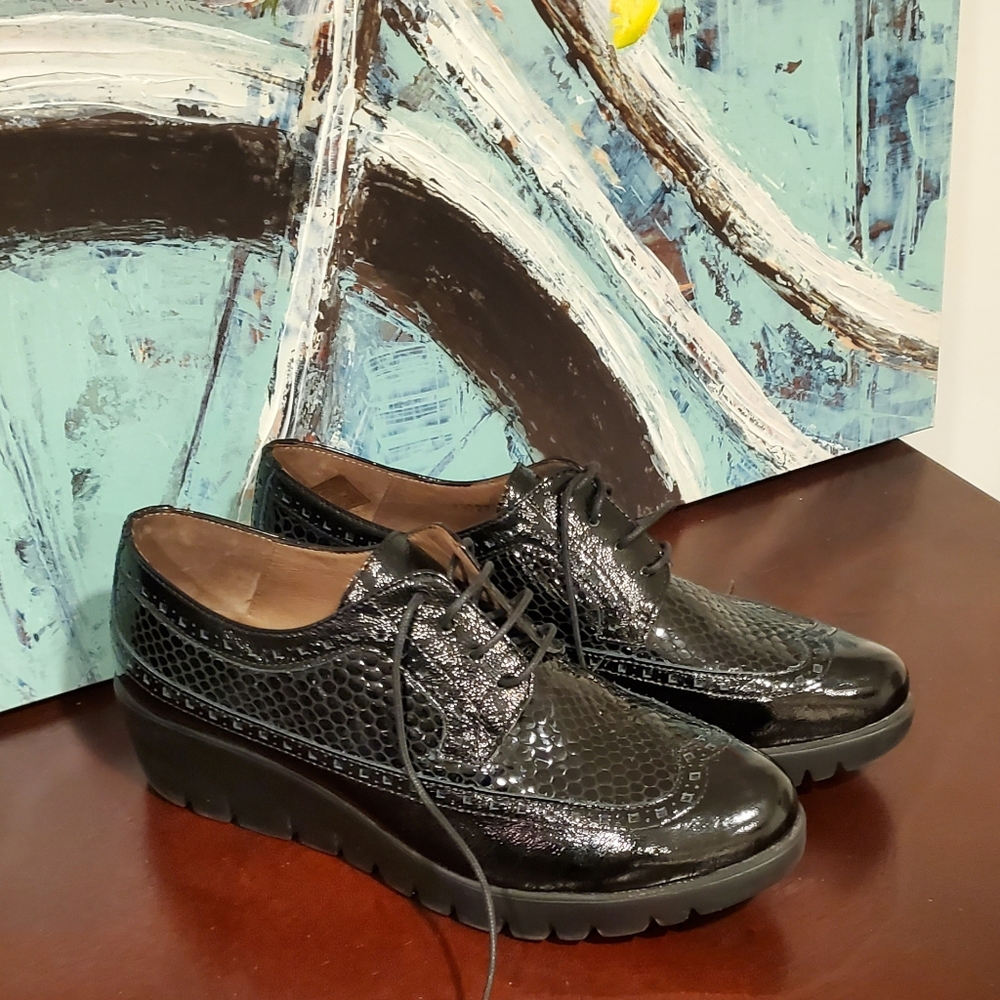 Wondersfly Black Patent Leather Lace up Wedges Size 40,Perfect Condition.